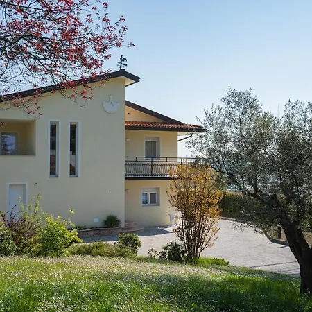 Vila Tenuta Dei Franceschi *